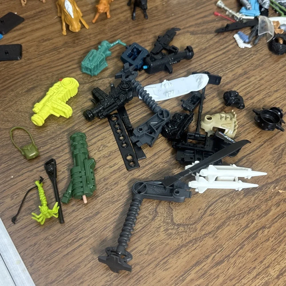 Huge Vintage 3.75 GI Joe ARAH 80s 90s Accessories Parts Missiles Guns Animal Lot